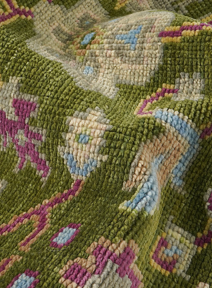 Reese Leaf Green Hand-Knotted Wool Rug