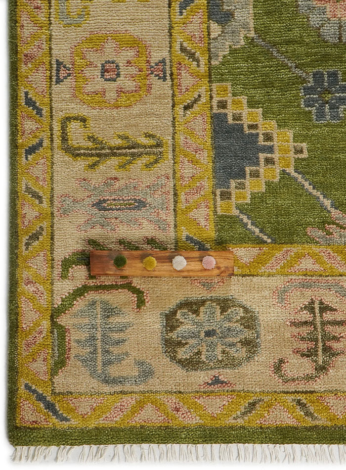 Medow Leaf Pastel Hand-Knotted Wool Rug