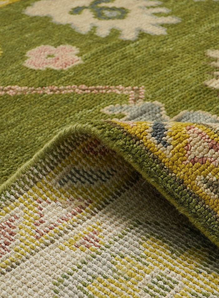 Medow Leaf Pastel Hand-Knotted Wool Rug