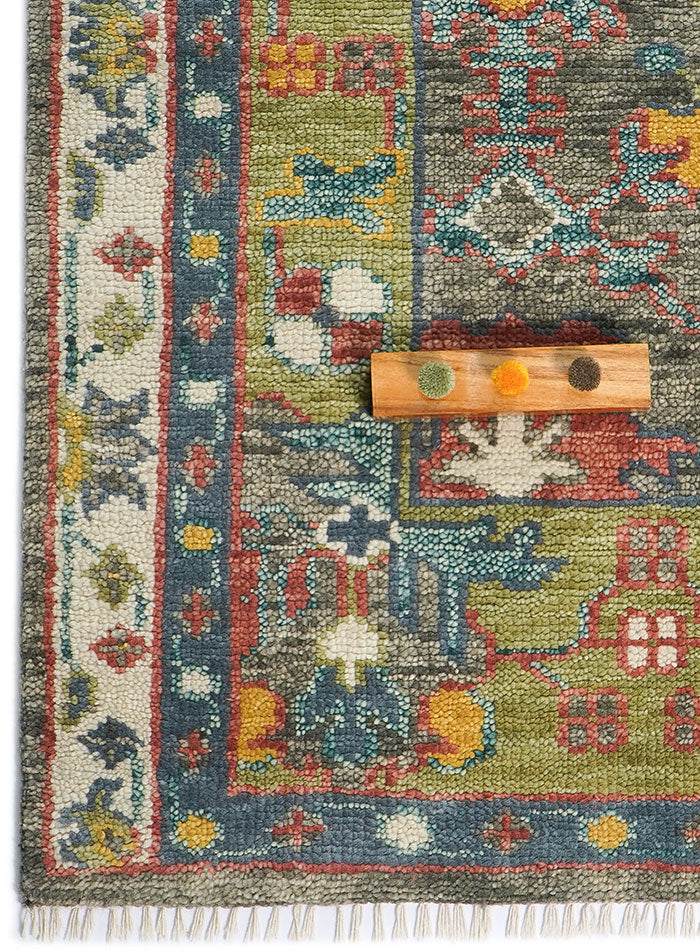 Donegal Distressed-Gray Hand-Knotted Wool Rug