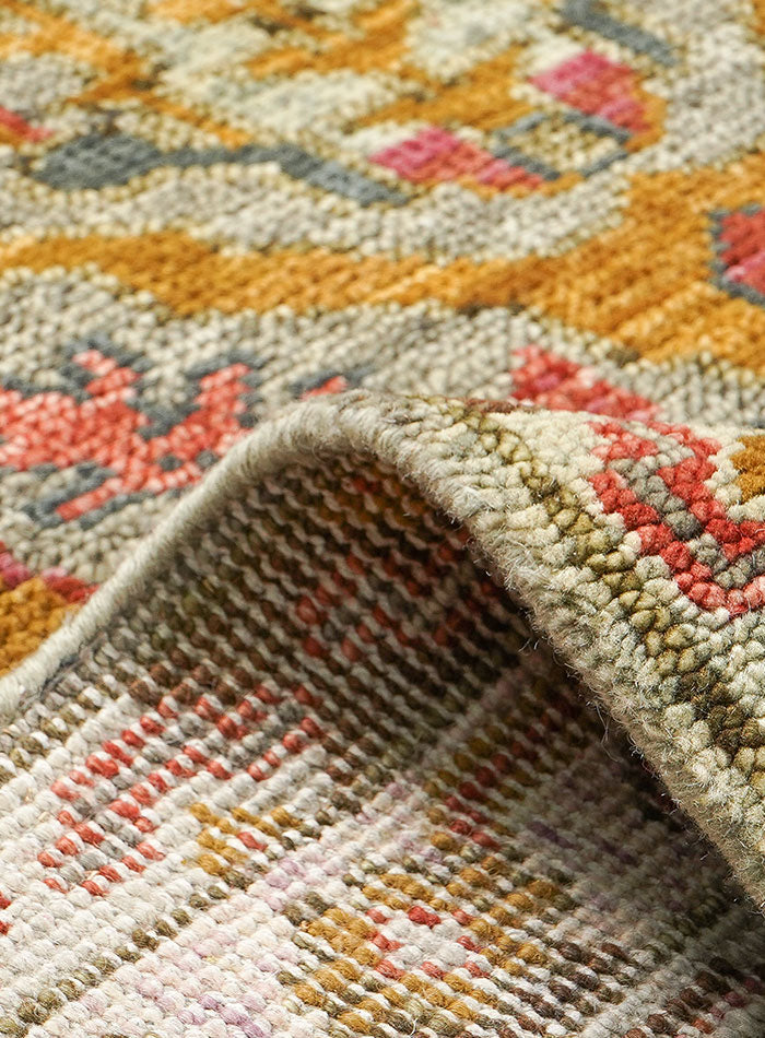 Meravine Coral Sage Hand-Knotted Wool Rug