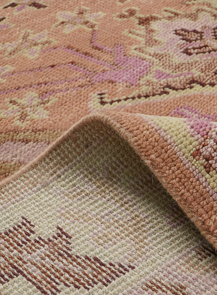 Meravine Peach Blush Hand-Knotted Wool Rug