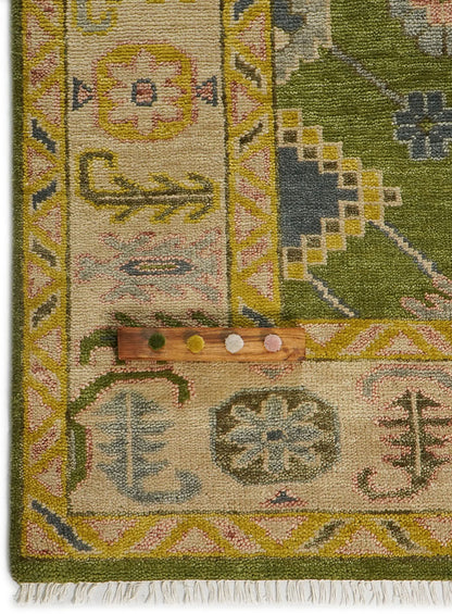 Medow Leaf Pastel Hand-Knotted Wool Rug