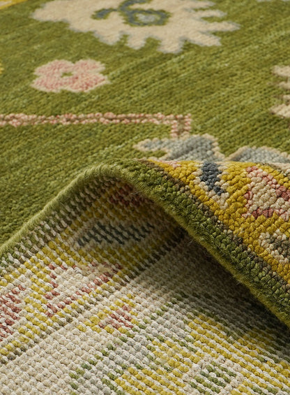 Medow Leaf Pastel Hand-Knotted Wool Rug