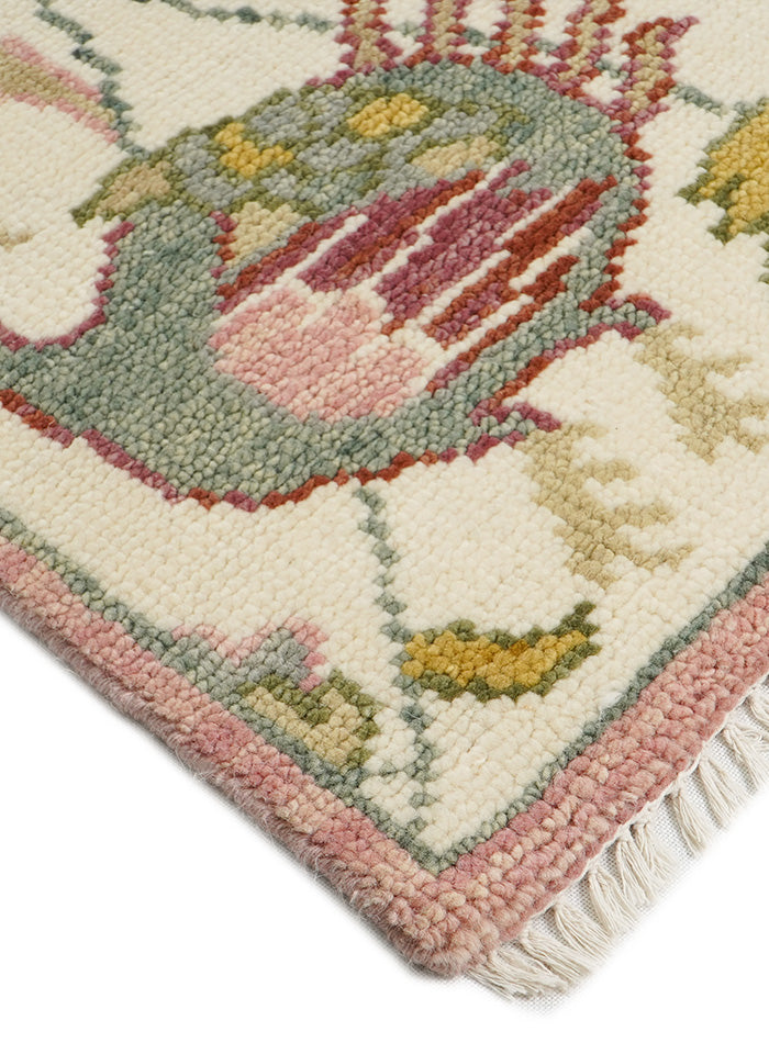 Pavonia Pearl-Blush Hand-Knotted Wool Rug