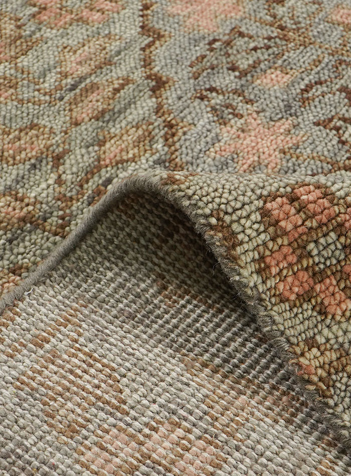 Floracomb Gray Fall Hand-Knotted Wool Rug