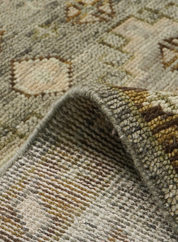 Splice Distressed Grey Hand-Knotted Wool Rug